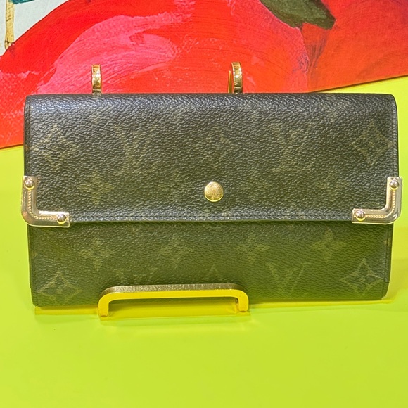 Louis Vuitton Olive Monogram Clutch - Picture 12 of 12
